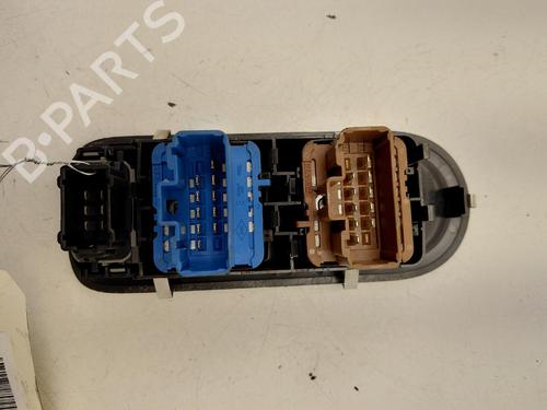 Used Left front window switch Left front window switch RENAULT CLIO III (BR0/1, CR0/1) 1.5 dCi (BR17, CR17) (86 hp) 39938440 39938440