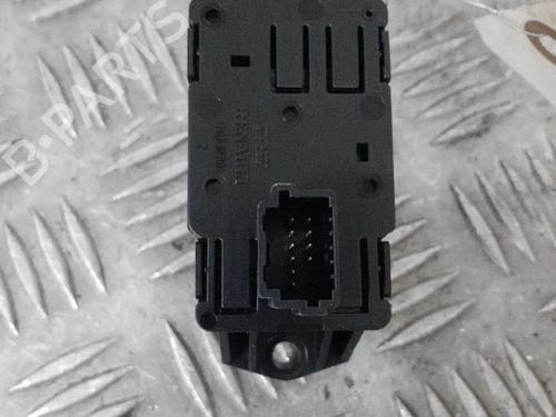 Switch RENAULT MEGANE III Grandtour (KZ0/1) 1.6 dCi (KZ00, KZ12, KZ13) | BP24759226I30 