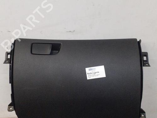 glove-box-renault-megane-iv-hatchback-b9amn_-2015-24749957 main image