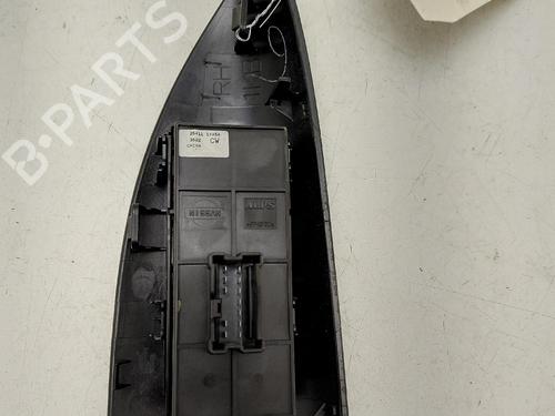 Used Right front window switch Right front window switch NISSAN JUKE (F15) 1.5 dCi (110 hp) 40152901 40152901