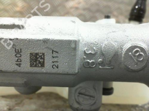 brake-master-cylinder-dacia-sandero-ii-2012-24745842 main image