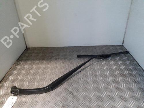 Used Front windshield wiper arm RENAULT KOLEOS II (HC_) 1.6 dCi 130 (130 hp) 24767015