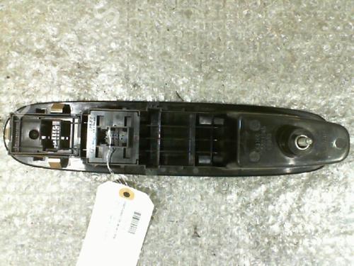 Used Switch Switch LANCIA YPSILON (312_) 1.2 (312.PXA1A, 312.YXA1A) (69 hp) 24742567 24742567