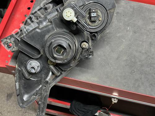 Right headlight MAZDA 3 (BK) 1.6 DI Turbo | BP24768969C29 - Image 2