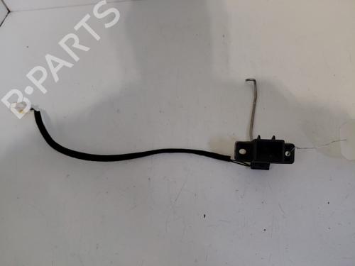 Bakluke lås RENAULT CLIO II (BB_, CB_) 1.6 16V (BB01, BB0H, BB0T, BB14, BB1D, BB1R, BB2KL, BB3G... (107 hp) 30297264