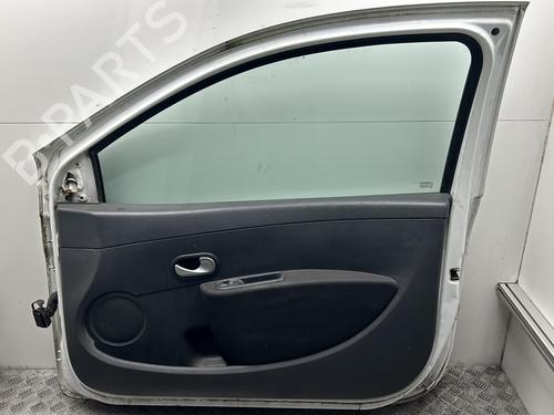 Used Right front door RENAULT CLIO III (BR0/1, CR0/1) 1.5 dCi (BR17, CR17) (86 hp) 24762055