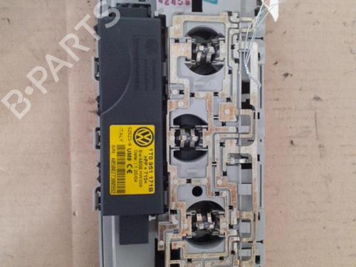 Innerbelysning VW TOURAN (1T1, 1T2) 2.0 TDI 16V | BP24747887I8 
