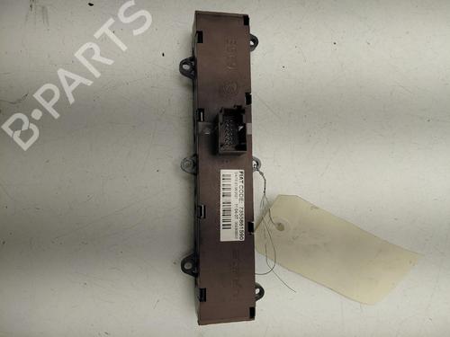 Used Warning switch Warning switch FIAT DUCATO Bus (250_) 140 Natural Power (136 hp) 40123076 40123076