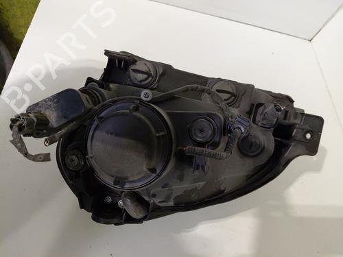 Used Right headlight Right headlight HYUNDAI TUCSON (JM) 2.0 CRDi All-wheel Drive (113 hp) 31831104 31831104