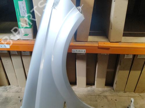 Used Right front fenders RENAULT MEGANE II Coupé-Cabriolet (EM0/1_) 1.9 dCi (131 hp) 28190894