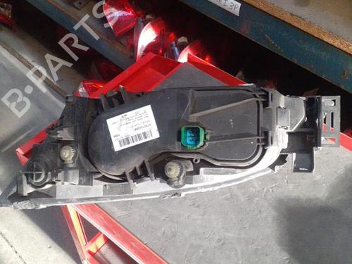 Used Right headlight FORD MONDEO III (B5Y) 1.8 16V (125 hp) 24768990