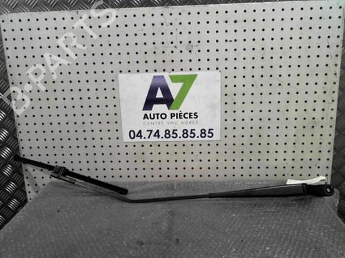 Used Front windshield wiper arm PEUGEOT 207 CC (WD_) 1.6 16V (120 hp) 24743765
