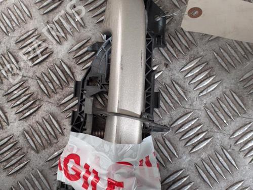 front-right-exterior-door-handle-vw-passat-b6-variant-3c5-2005-2006-2007-2008-2009-2010-2011-24747253 main image