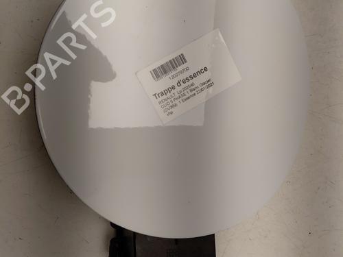 tanklag-renault-clio-v-b7_-2019-32423756 main image