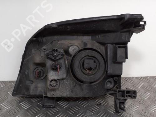 Used Right headlight NISSAN X-TRAIL I (T30) 2.2 dCi 4x4 (136 hp) 24751140