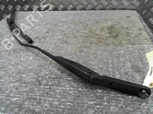 Used Front windshield wiper arm FIAT BRAVO II (198_) 1.6 D Multijet (198AXH1B) (105 hp) 24765745