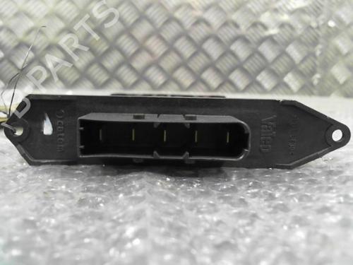 Used Heater resistor Heater resistor RENAULT MODUS / GRAND MODUS (F/JP0_) 1.5 dCi (FP0D, JP0D) (82 hp) 24748088 24748088