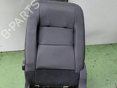 right-front-seat-renault-clio-iv-bh_-2012-2013-2014-2015-2016-2017-2018-2019-2020-2021-38528894 main image