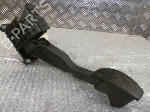 Used Pedal FIAT 500 (312_) 1.2 (312AXA1A) (69 hp) 25263065