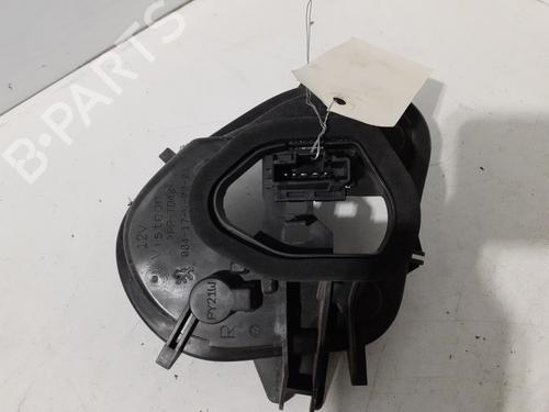 Used Lamp holder Lamp holder PEUGEOT 208 I (CA_, CC_) 1.2 VTI 82 (82 hp) 24764605 24764605
