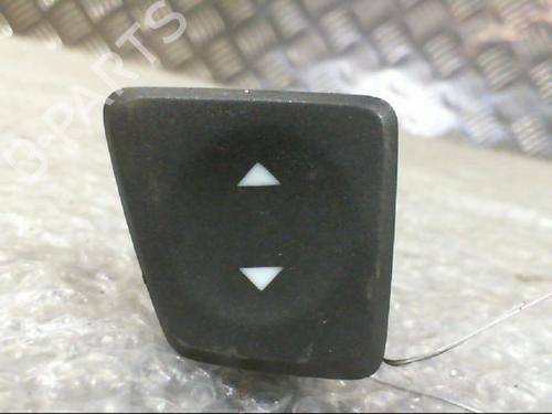 Used Right front window switch FIAT 500 (312_) 1.2 (312AXA1A) (69 hp) 25263069