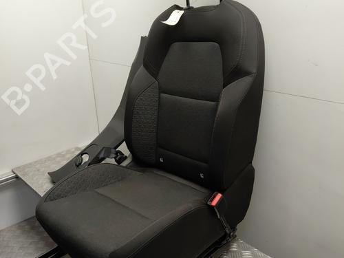 Used Right front seat Right front seat RENAULT CLIO V (B7_) 1.0 TCe 90 (B7MT) (91 hp) 32423821 32423821
