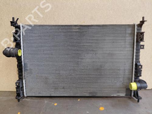 Used Water radiator Water radiator 37994762 37994762