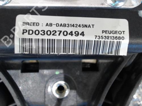 Used Driver airbag PEUGEOT BOXER Bus (244, Z_) 2.8 HDi (128 hp) 24745219