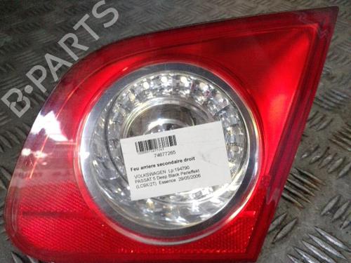 Højre baglygte bagklap VW PASSAT B6 (3C2) 2.0 FSI (150 hp) 24746814