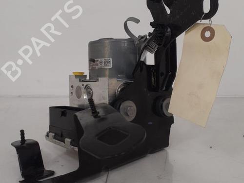Used ABS pump RENAULT MEGANE IV Hatchback (B9A/M/N_) 1.5 Blue dCi 115 (B9A6) (116 hp) 24740634