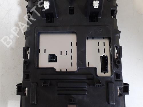 Used Display monitor Display monitor RENAULT MEGANE IV Hatchback (B9A/M/N_) 1.5 Blue dCi 115 (B9A6) (116 hp) 24741221 24741221