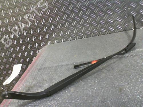 Used Front windshield wiper arm RENAULT SCÉNIC II (JM0/1_) 1.9 dCi (125 hp) 24746194