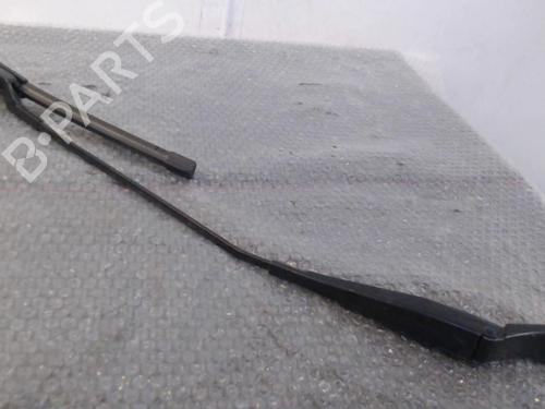 Used Front windshield wiper arm Front windshield wiper arm 24744985 24744985