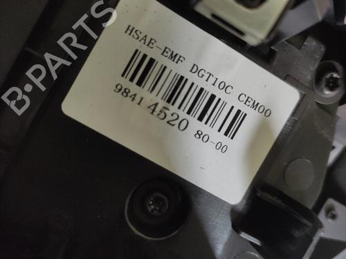 Used Radio Radio PEUGEOT 2008 II (UD_, US_, UY_, UJ_, UR_, UC_) 1.2 PureTech 130 (USHNS, URHNS) (130 hp) 25769189 25769189