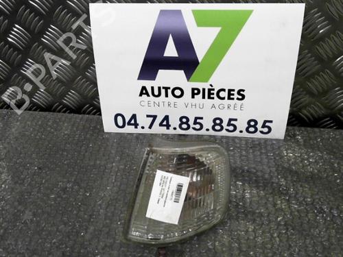 Used Left front indicator PEUGEOT 405 II Break (4E) 1.9 D (69 hp) 24744211