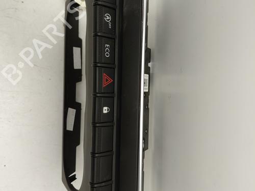 warning-switch-renault-clio-v-b7_-2019-32423787 main image