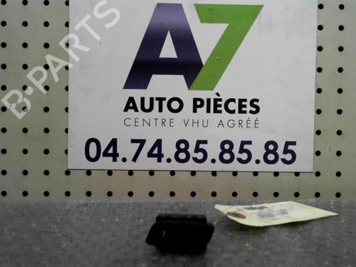Used Right front window switch VW POLO (9N_, 9A_) 1.4 TDI (70 hp) 24763681