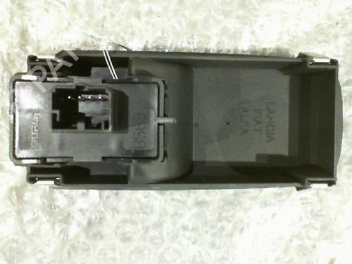 Used Right front window switch Right front window switch ALFA ROMEO MITO (955_) 1.3 MultiJet (955AXP1A, 955AYC1A) (95 hp) 24751791 24751791