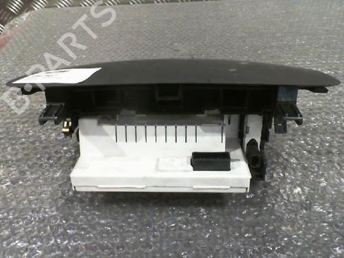 display-monitor-renault-laguna-ii-bg01_-2001-2002-2003-2004-2005-2006-2007-24766464 main image