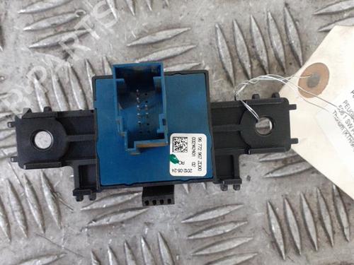 Used Switch Switch PEUGEOT 508 SW I (8E_) 2.2 HDi (204 hp) 24747563 24747563