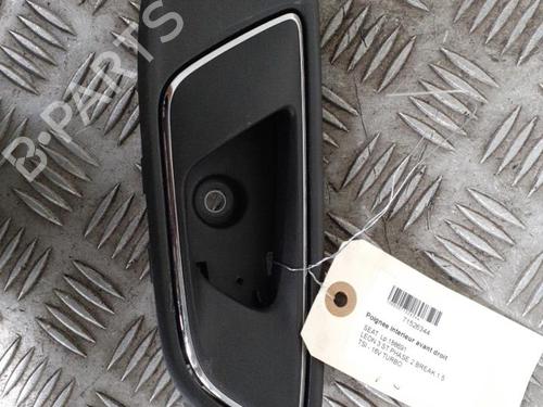 Used Front right interior door handle Front right interior door handle 24767475 24767475