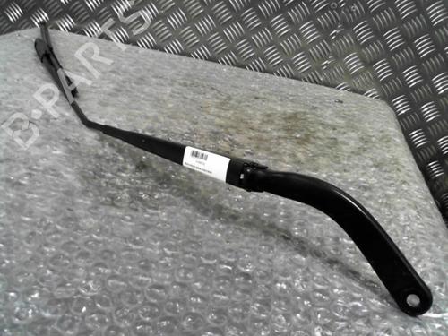 Used Front windshield wiper arm RENAULT TWINGO III (BCM_, BCA_) 1.0 SCe 65 (BCMJ) (65 hp) 24754936