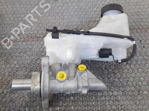 Used Brake master cylinder RENAULT MEGANE IV Hatchback (B9A/M/N_) 1.5 Blue dCi 115 (B9A6) (116 hp) 24740628