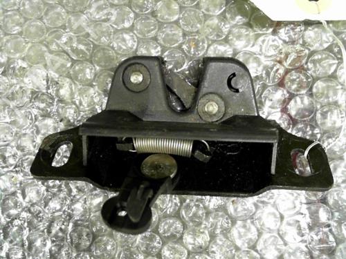 Used Tailgate lock PEUGEOT 106 II (1A_, 1C_) 1.5 D (57 hp) 25263015