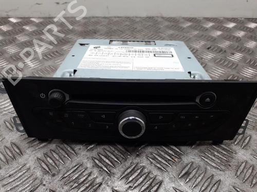 Used Radio Radio RENAULT LATITUDE (L70_) 2.0 dCi 150 (L70H) (150 hp) 24742292 24742292