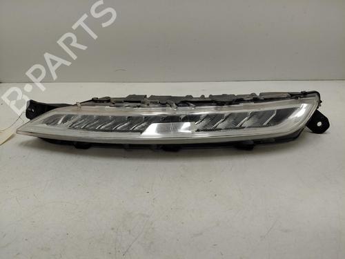 Used Left daytime light Left daytime light 37679298 37679298