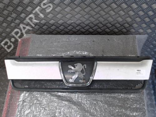 Used Grille PEUGEOT BOXER Bus (244, Z_) 2.2 HDi (101 hp) 24765262