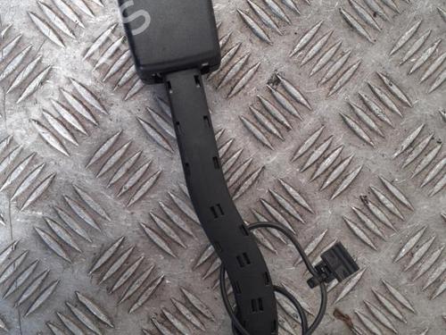 Used Seat buckle VW GOLF VI (5K1) 1.6 TDI (105 hp) 24747550