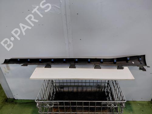 Used Right sideskirt Right sideskirt 37754610 37754610