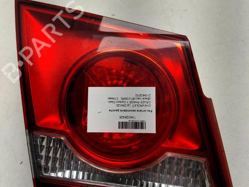 left-tailgate-light-chevrolet-cruze-j300-2009-39980397 main image
